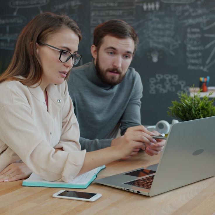 Collaborative mobile app development workflow